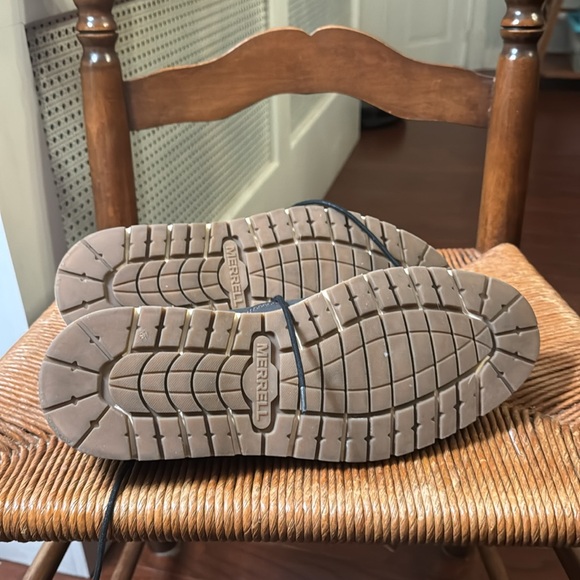 Merrell’s Performance Shoe - Picture 5 of 7